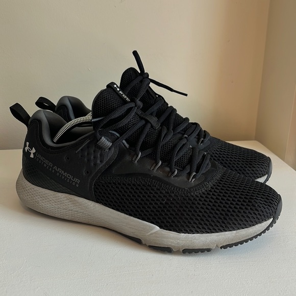 Under Armour Men's Black Charged Focus Training Athletic Sneaker Shoes Size 12 - Picture 3 of 13